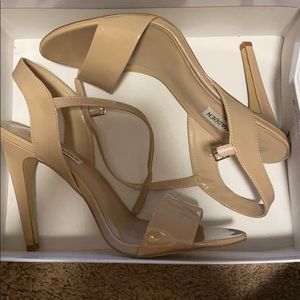 Steve Madden Nude heels